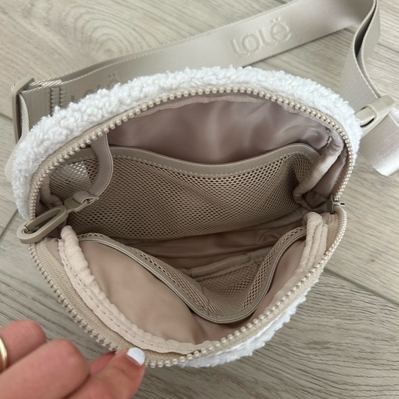 Lole Off-White Cream Sherpa Crossbody Belt Bag - Picture 2 of 4